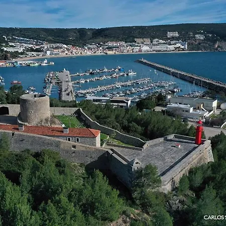 Notre Paradis A *